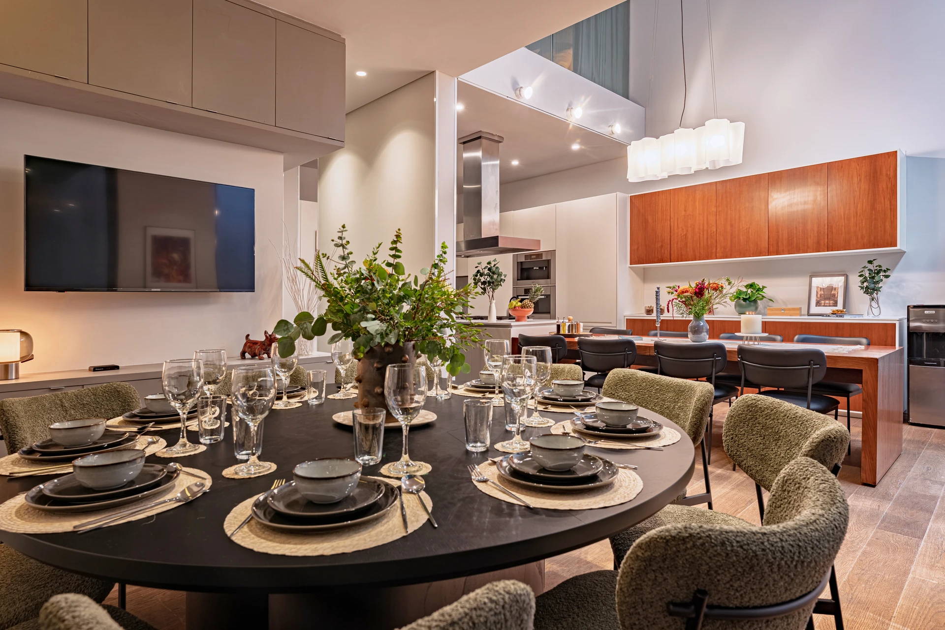 Kitchen & dining